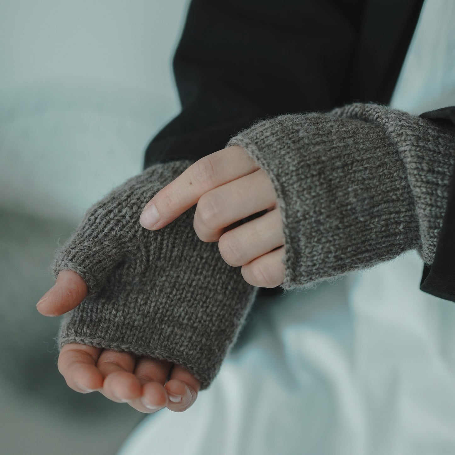 指なし手袋|FINGERLESS