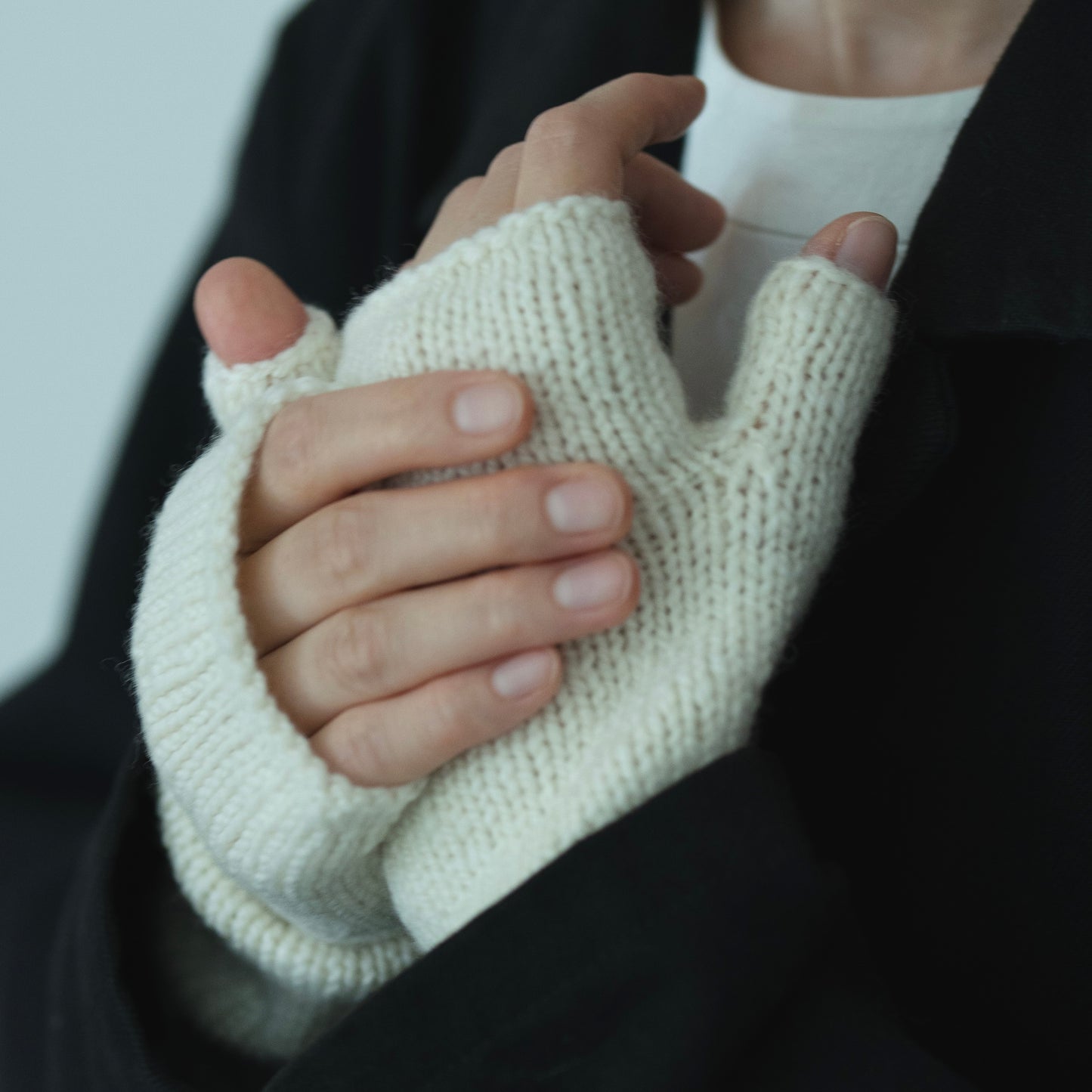 指なし手袋|FINGERLESS