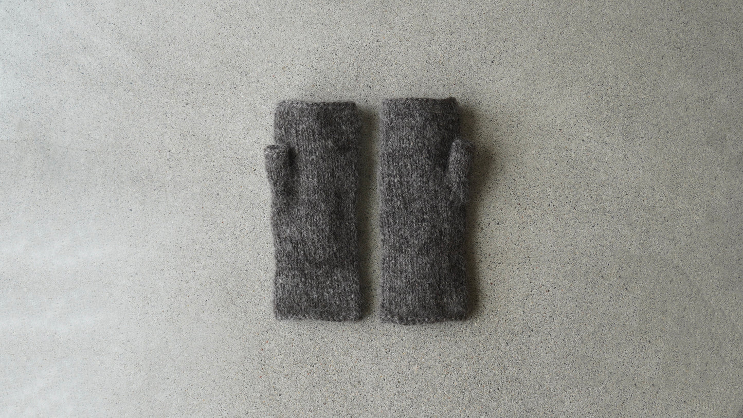 指なし手袋|FINGERLESS
